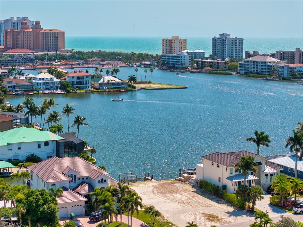 348 Lagoon AVE