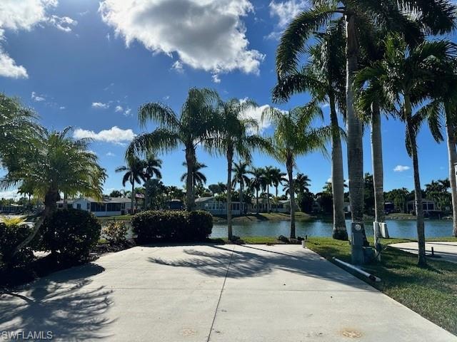 1233 Diamond Lake CIR