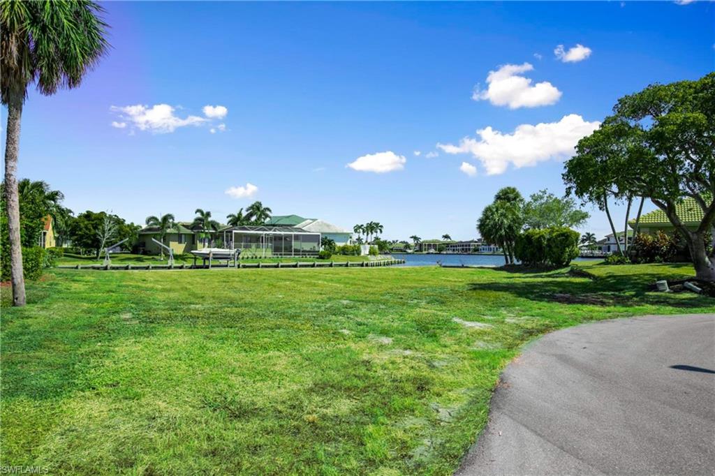 950 Plum CT photo 9