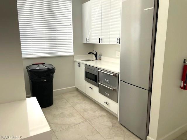 community room kitchen