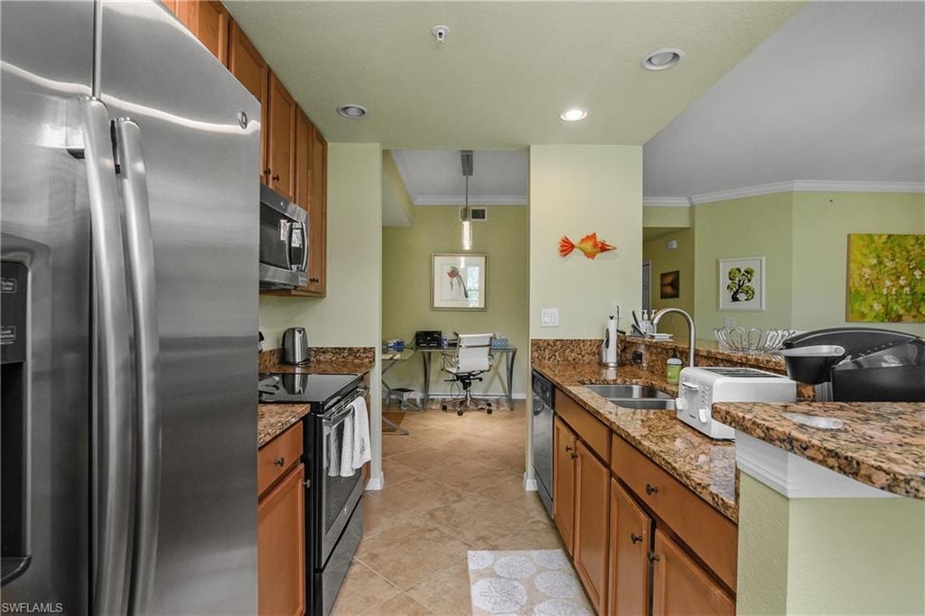 9832 Venezia CIR 1013 photo 16