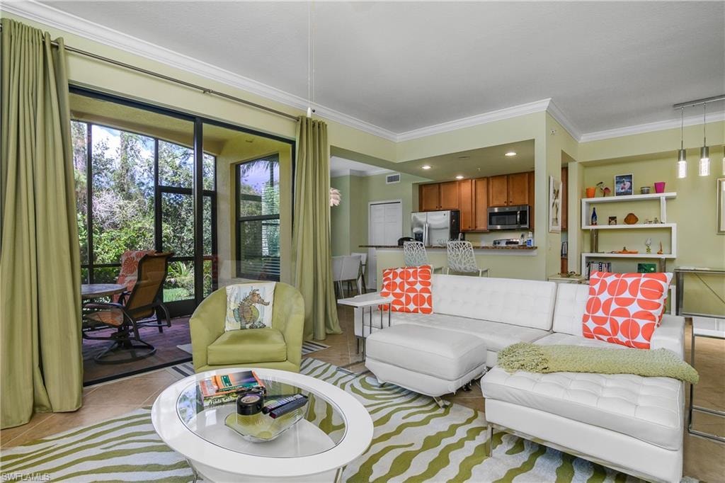 9832 Venezia CIR 1013 photo 11