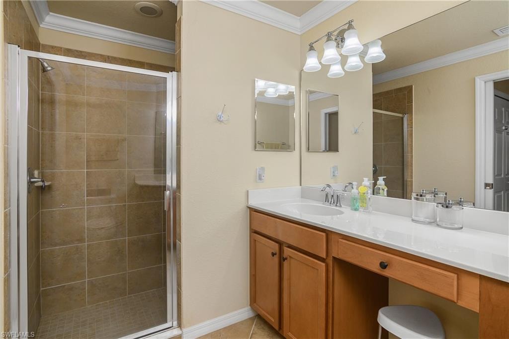 9832 Venezia CIR 1013 photo 25