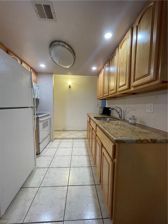 2366 E Mall DR 304 photo 35