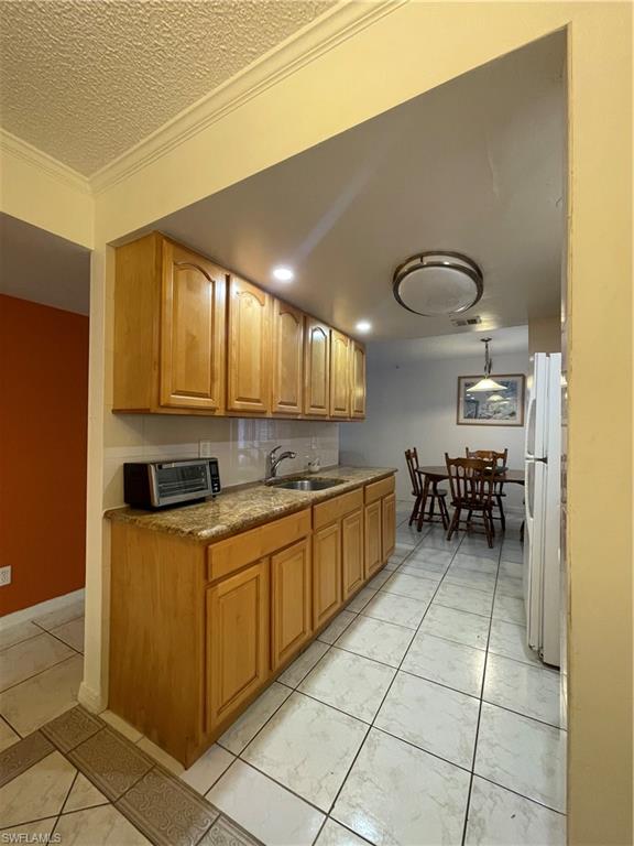 2366 E Mall DR 304 photo 8
