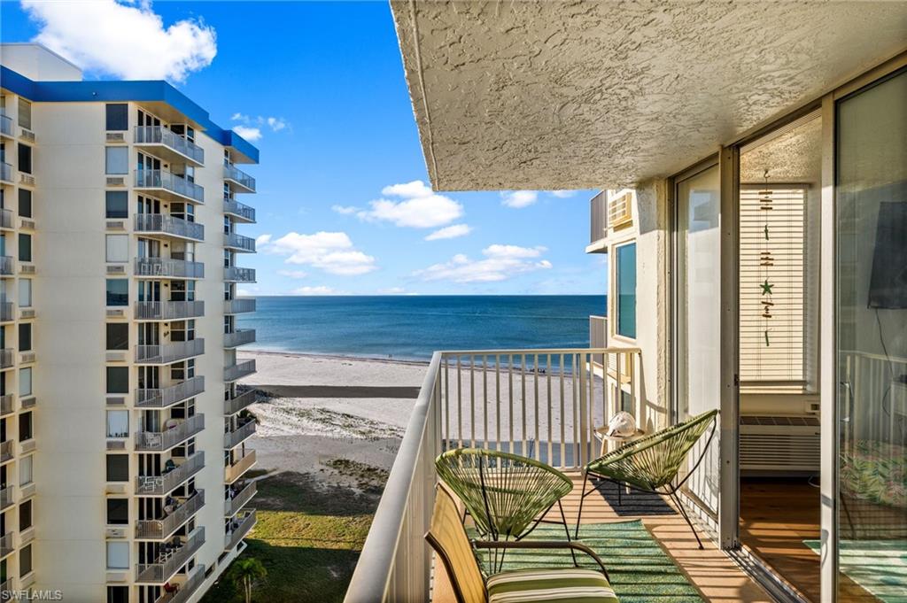 Balcony with view of  Gulf water and beach