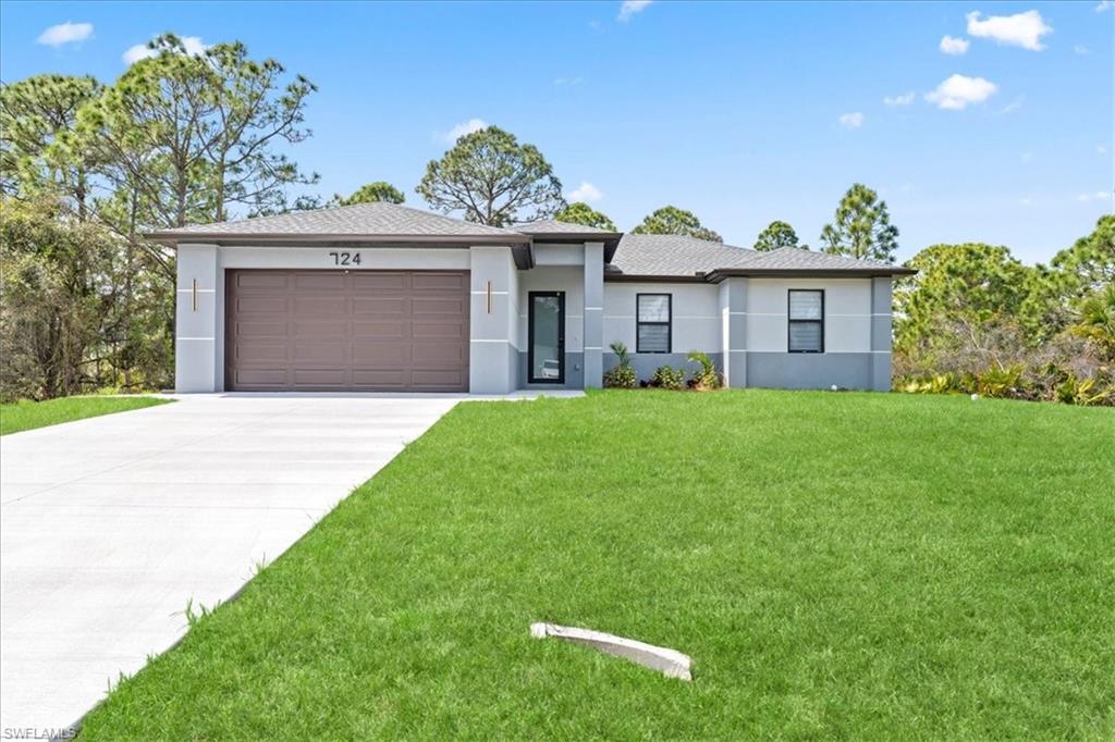 724 Drury AVE