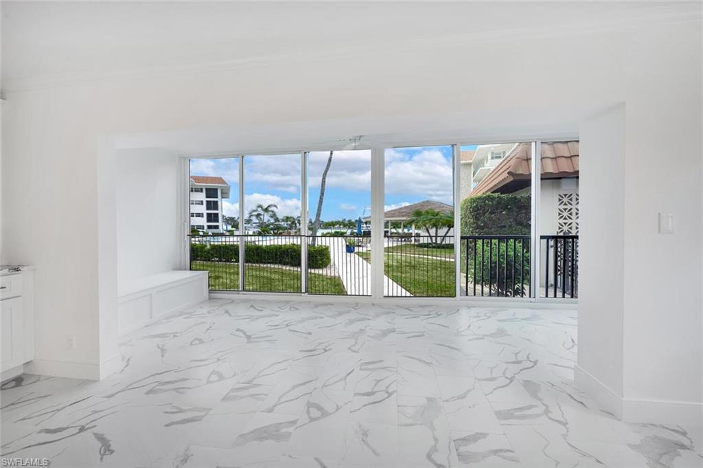 222 Harbour DR 114