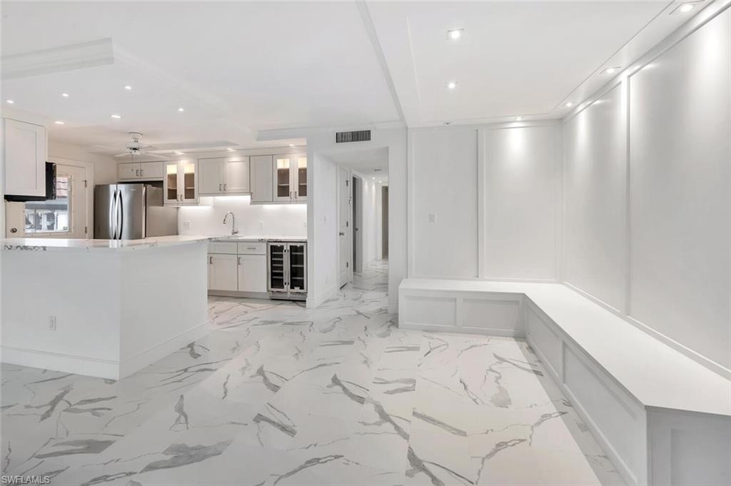 222 Harbour DR 114