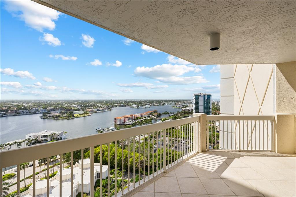 4021 Gulf Shore BLVD N 1804 photo 16