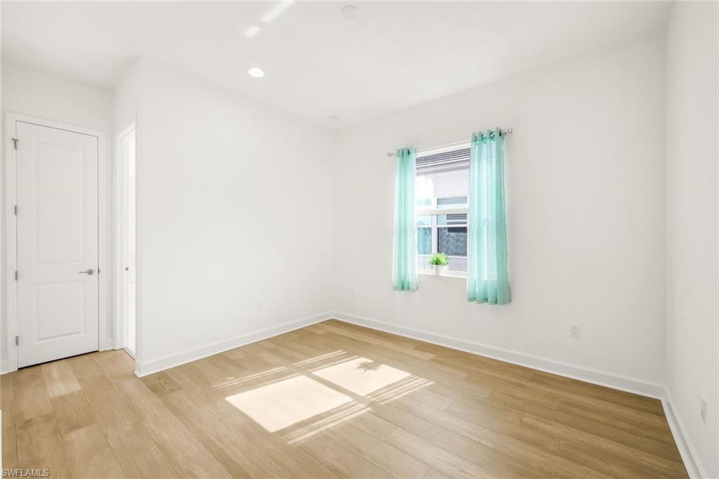 12243 Lotus AVE photo 17