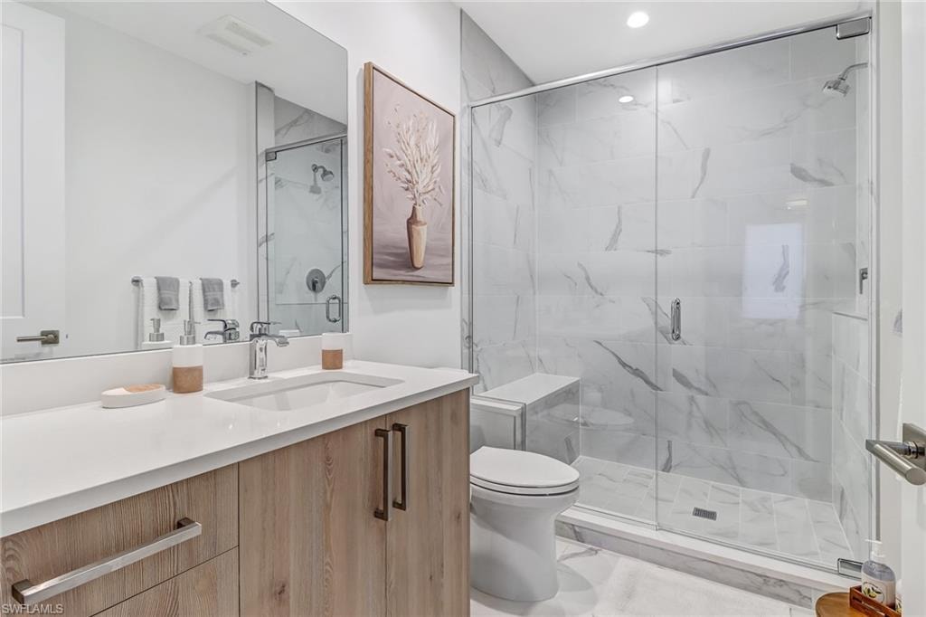 GUEST BATHROOM SUITE