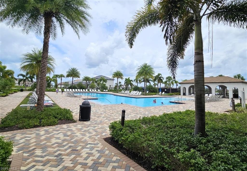 Maple Ridge Clubhouse Pool