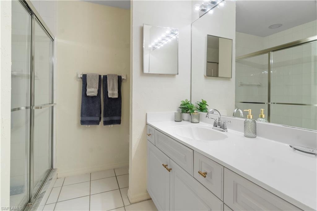 348 Carinosa CT 18-10 photo 7