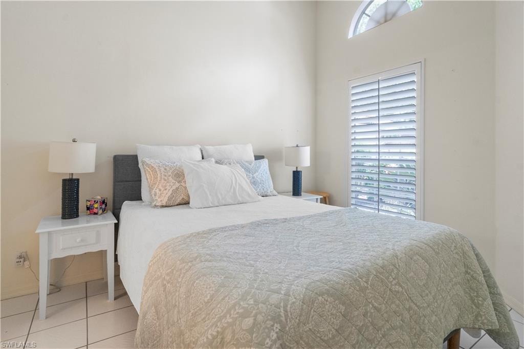 348 Carinosa CT 18-10 photo 10