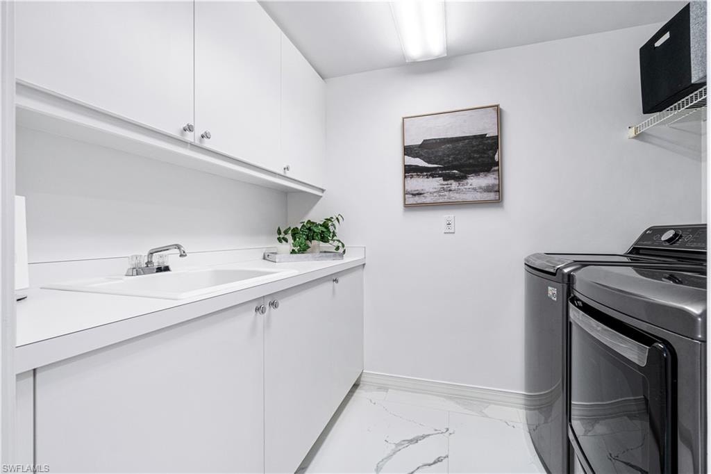 435 Dockside DR B702 photo 27
