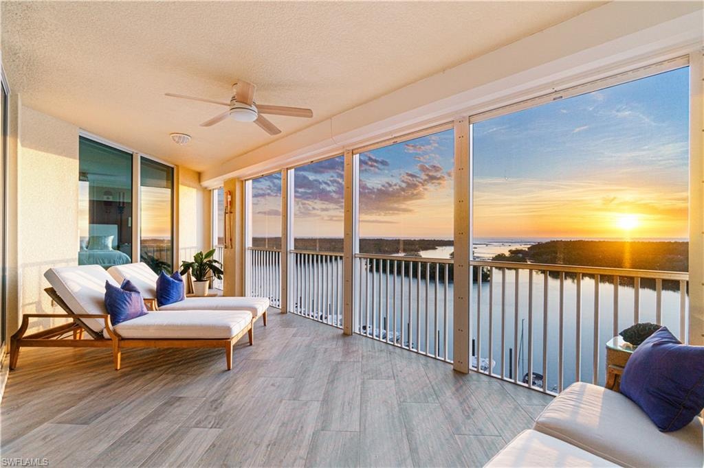 435 Dockside DR B702