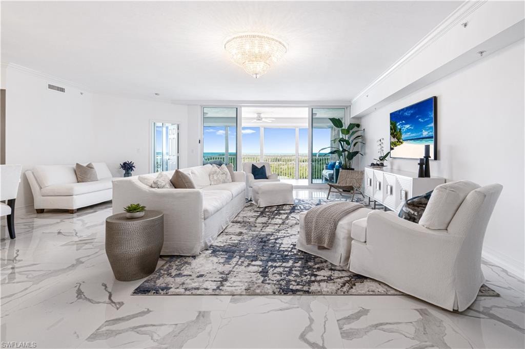 435 Dockside DR B702