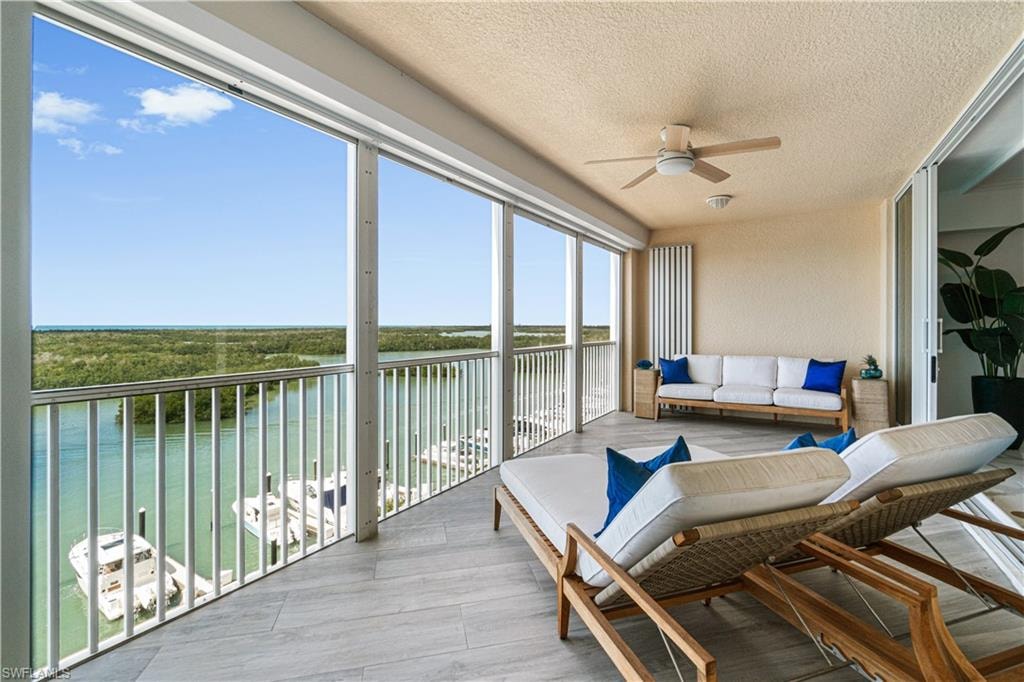 435 Dockside DR B702 photo 30