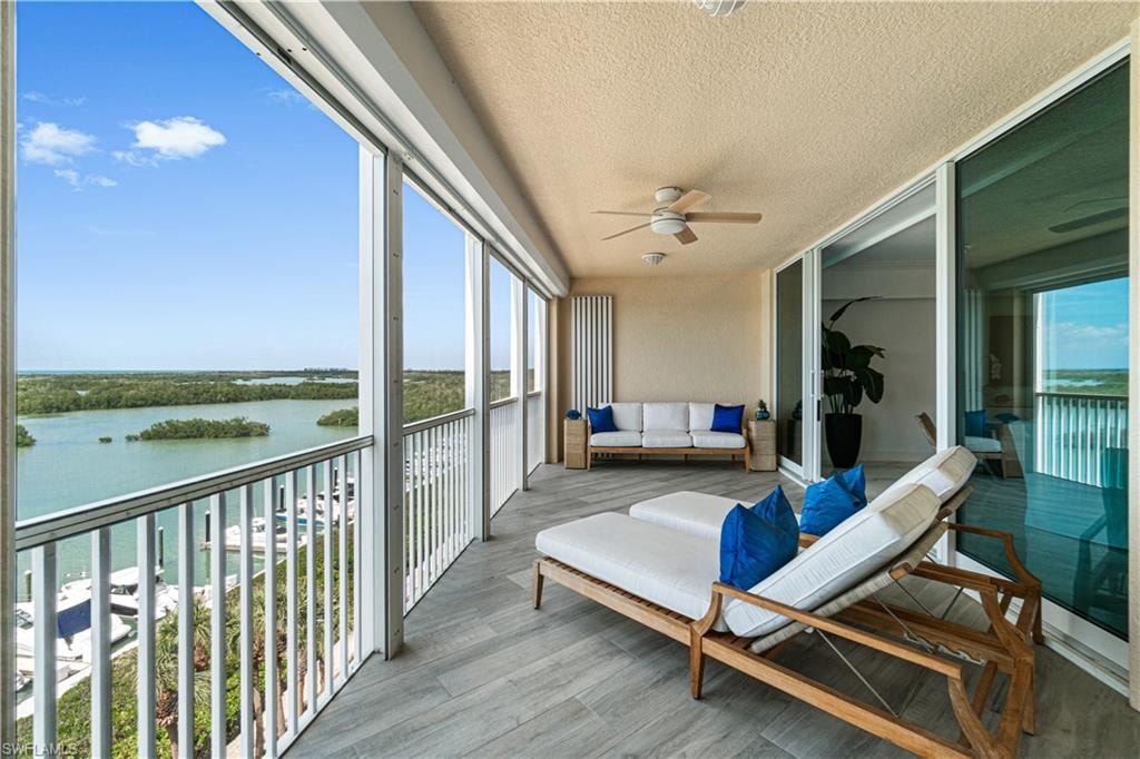 435 Dockside DR B702 photo 31