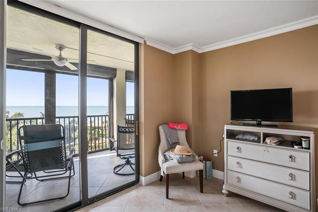 10851 Gulf Shore DR 402 photo 8