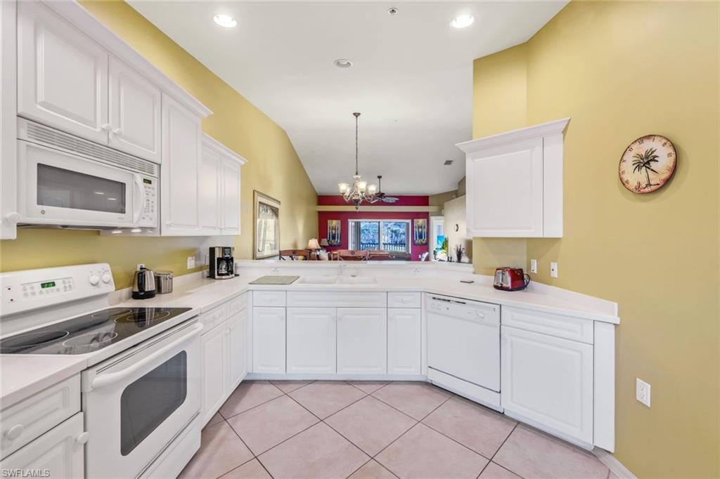2790 Cypress Trace CIR 2228 photo 17
