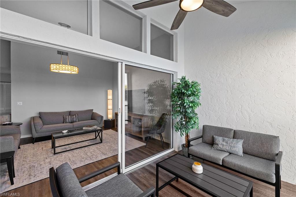 Living Room/Lanai