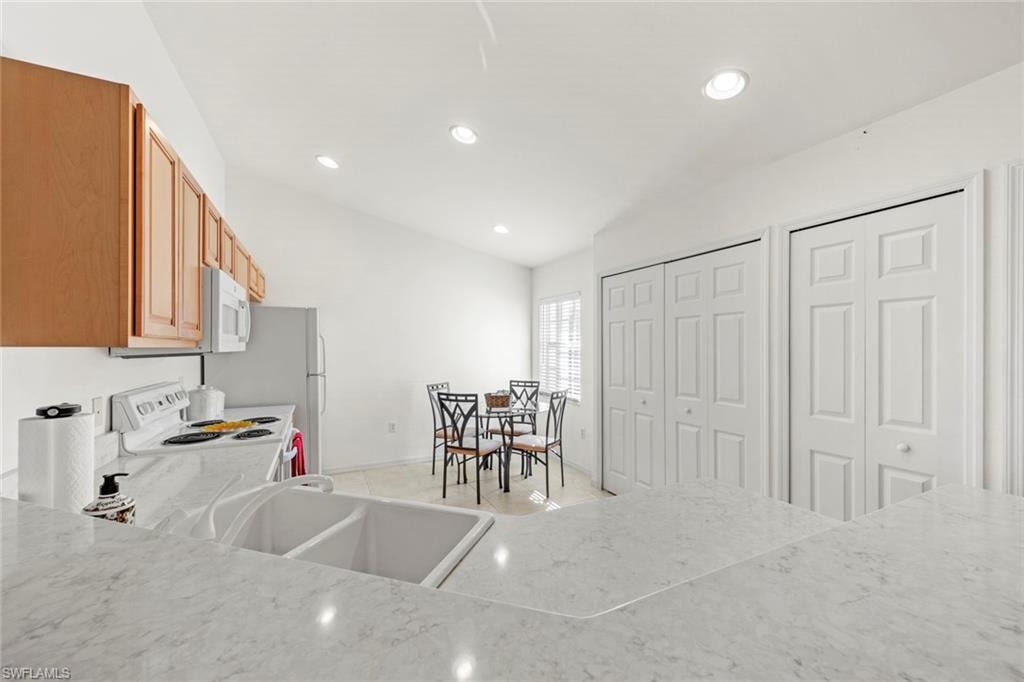 11031 Mill Creek WAY 305 photo 14