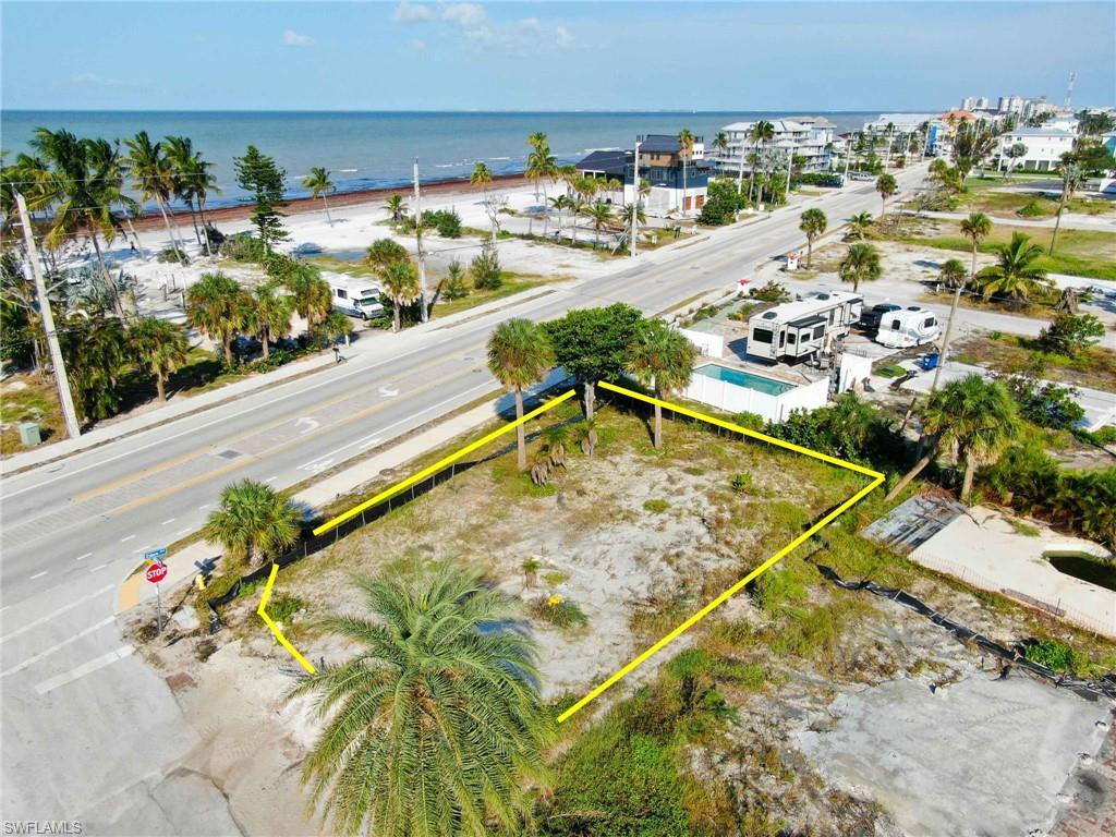 3891 Estero BLVD photo 12