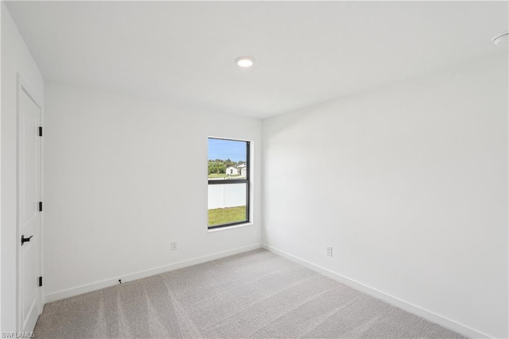 144 Blackstone DR photo 20