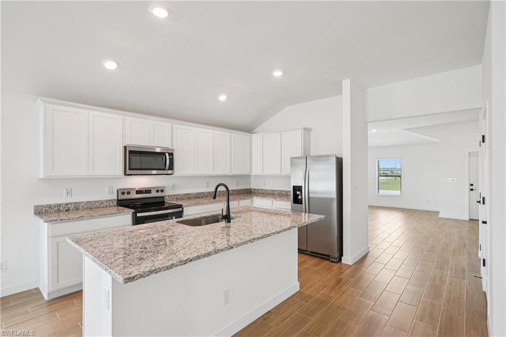 144 Blackstone DR photo 8