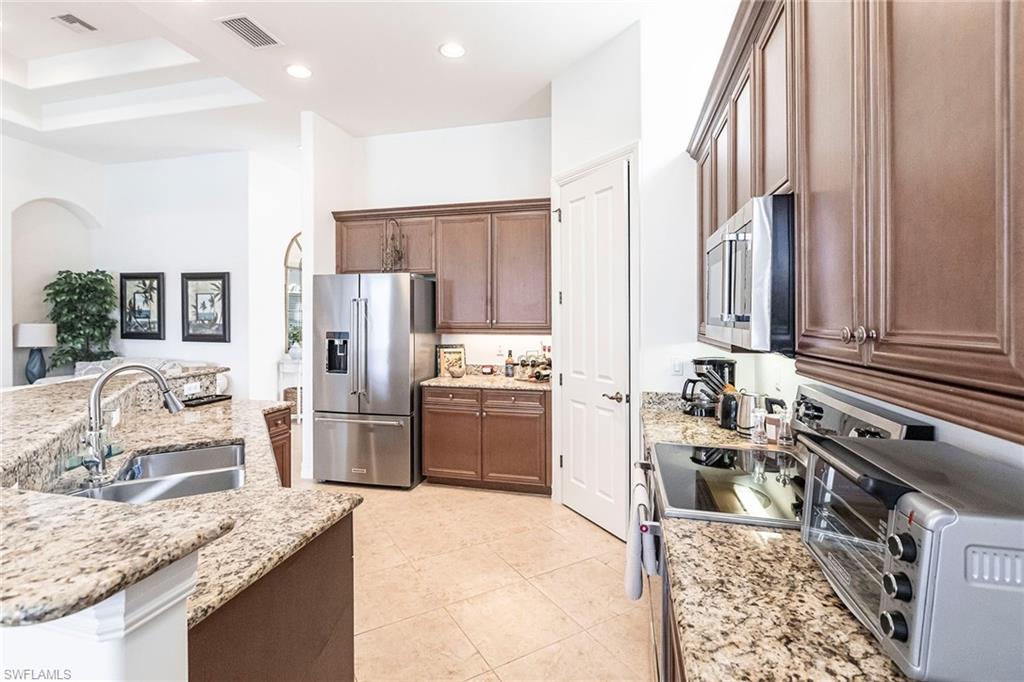7863 Valencia CT photo 13