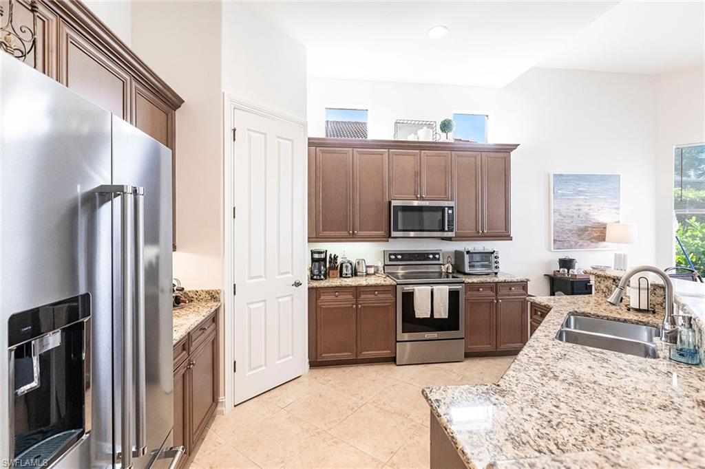7863 Valencia CT photo 14