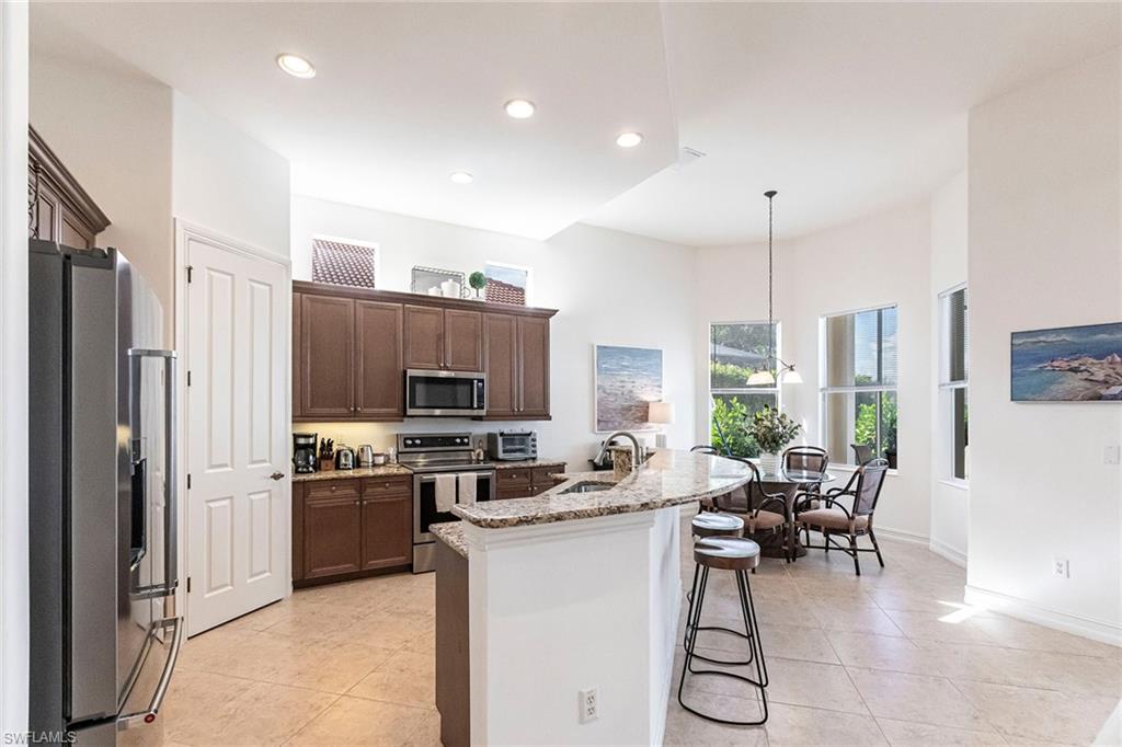 7863 Valencia CT photo 15