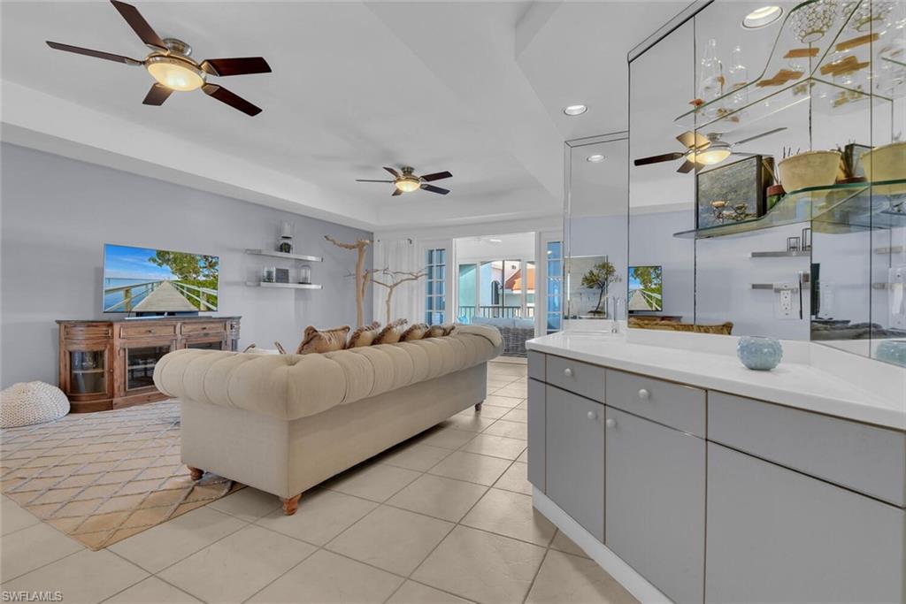2000 Royal Marco WAY 2-607