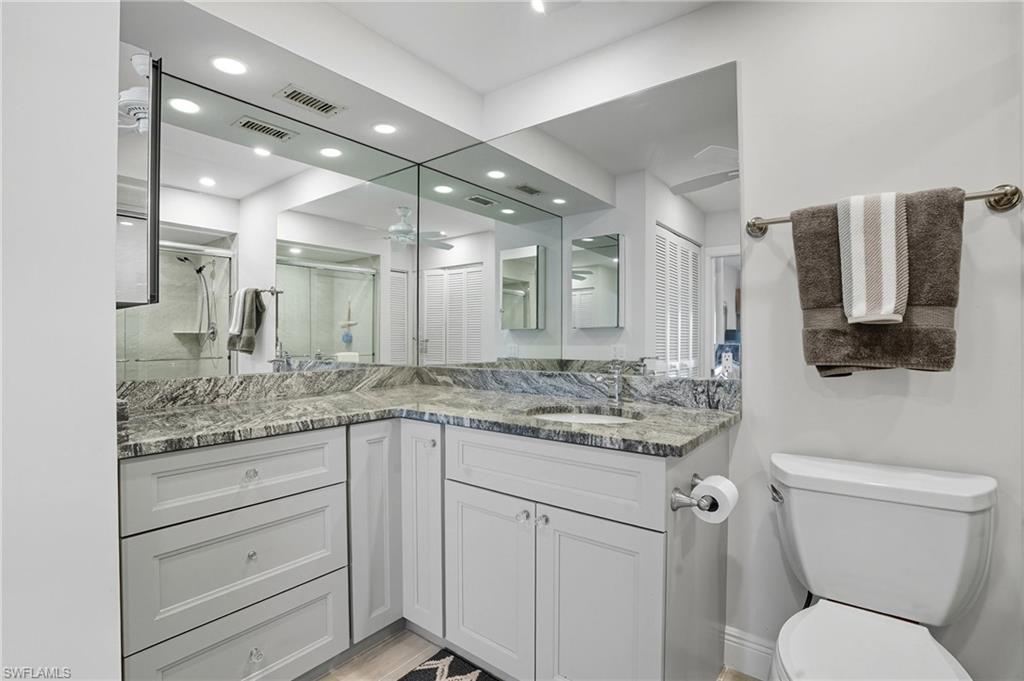 Master Bath with Custom Mirrors!