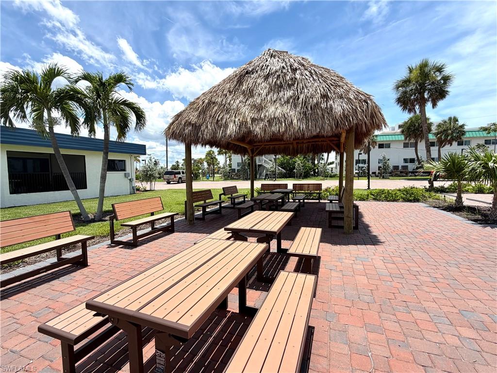 tiki and picnic areas