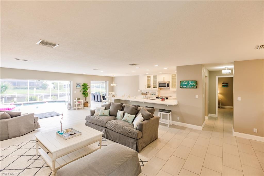 1424 Windsor CT photo 7