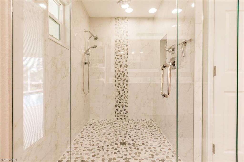 1424 Windsor CT photo 19