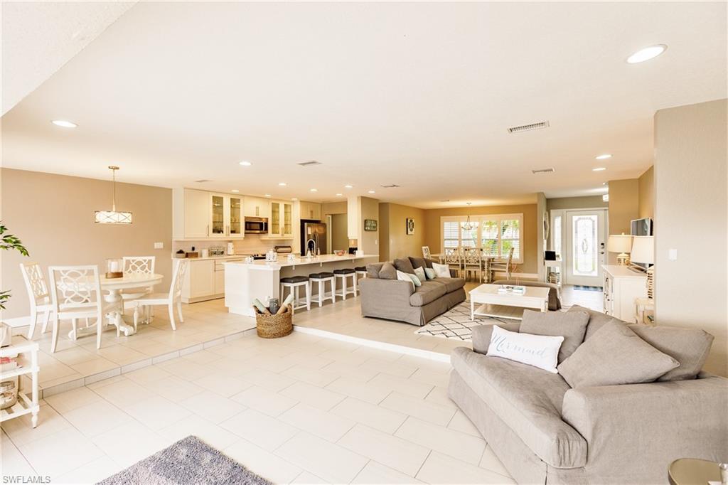 1424 Windsor CT photo 8