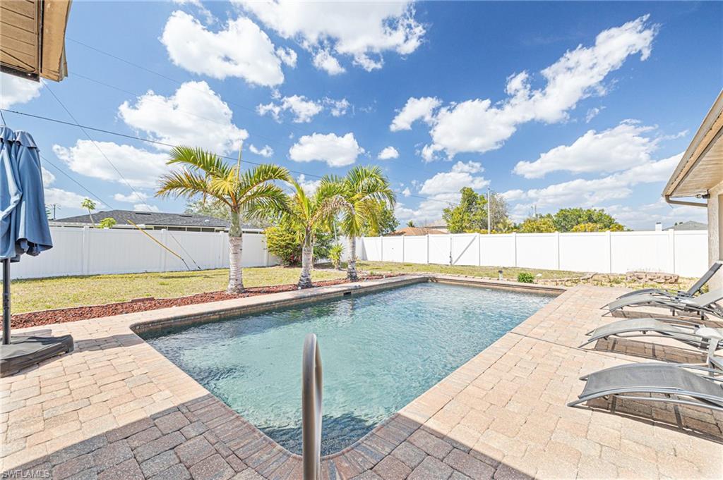 1628 Country Club BLVD