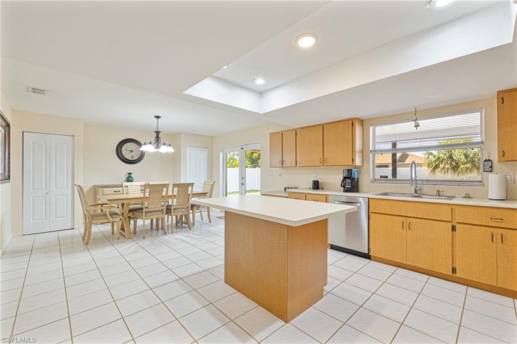 1628 Country Club BLVD photo 8
