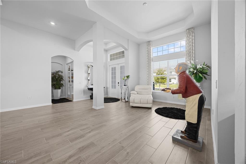 Dining Area & Foyer