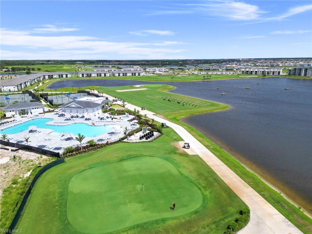 Putting Green & Driving Range