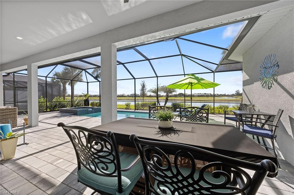Lanai Dining Area
