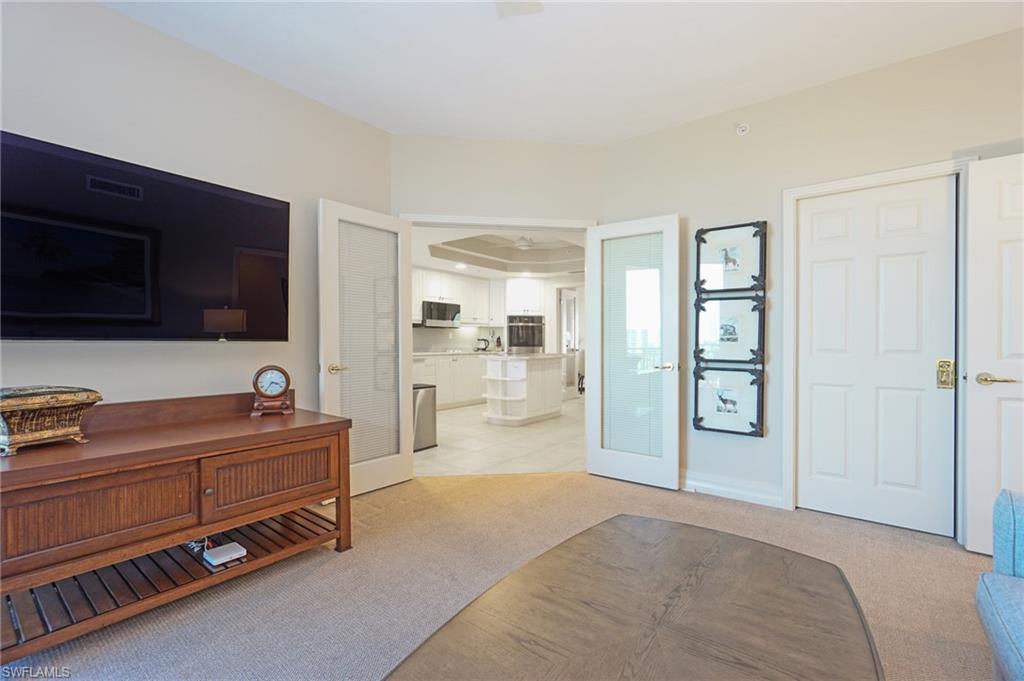 435 Dockside DR B803 photo 20