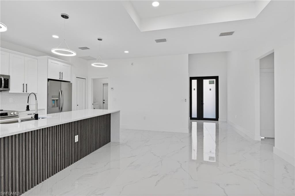 312 Rand AVE