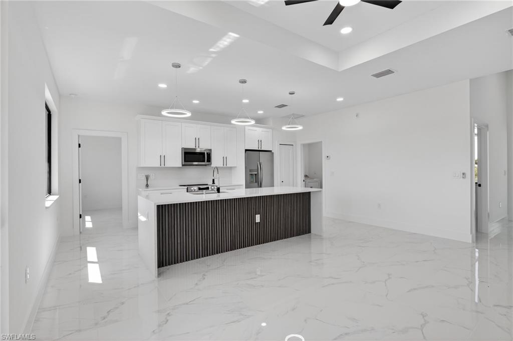 312 Rand AVE