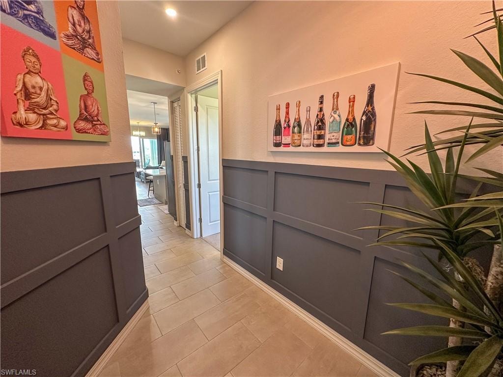 163 Indies DR E 206