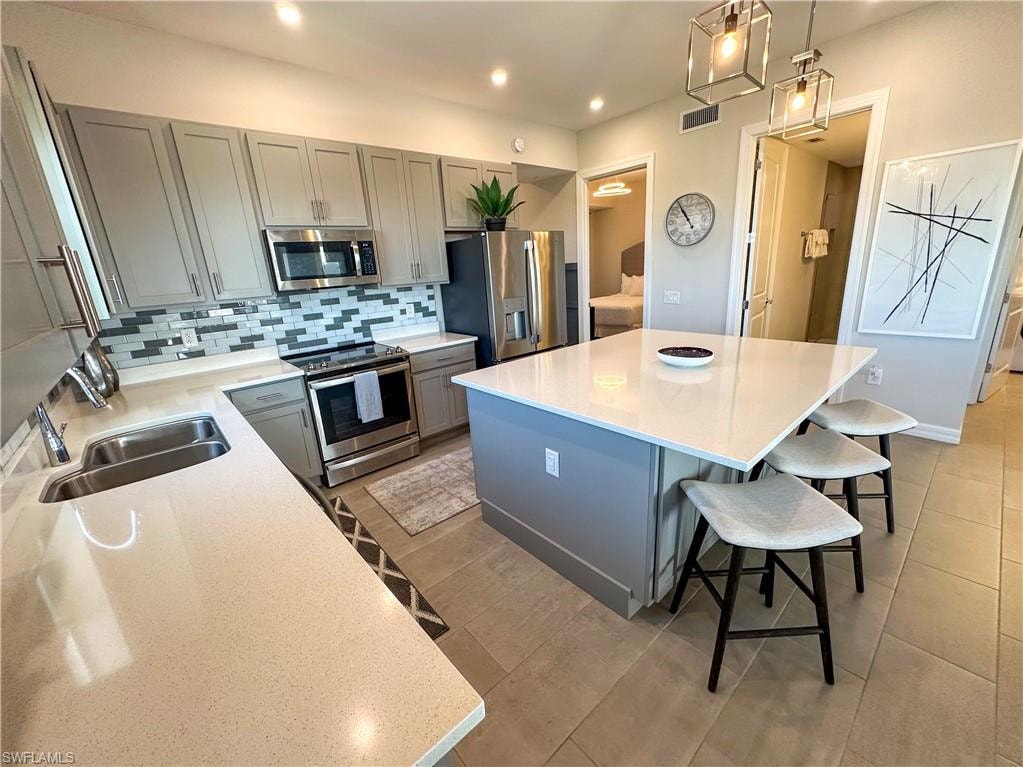 163 Indies DR E 206